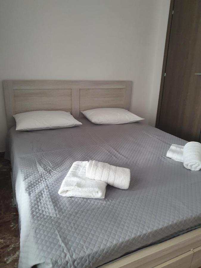 Callisto Room 2 埃尔莫波利斯 外观 照片