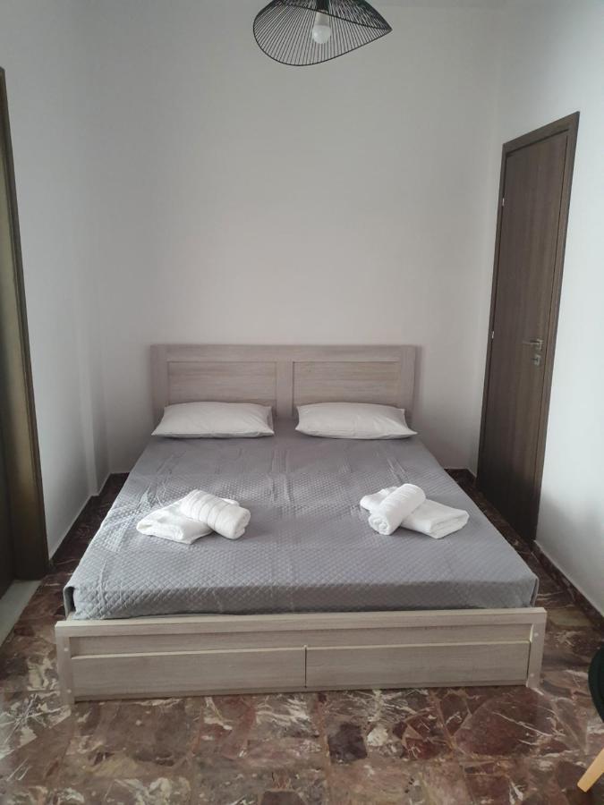Callisto Room 2 埃尔莫波利斯 外观 照片
