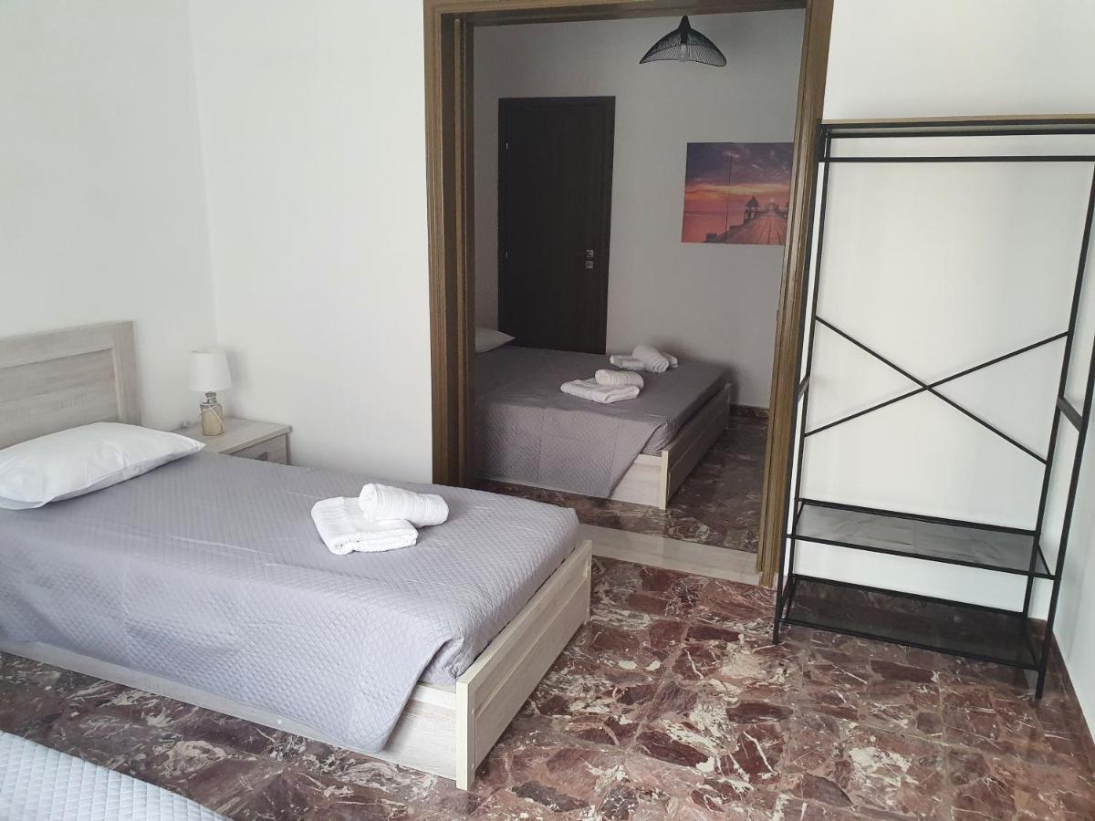 Callisto Room 2 埃尔莫波利斯 外观 照片